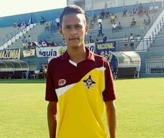 FUTEBOL – Genus renova com jovem atacante Gabriel