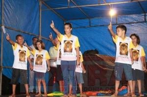 Nem chuva e “apagão” interferem 1º Festival de Praia gospel