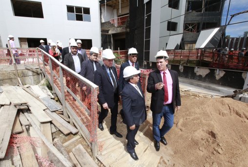 Deputados do Parlamento Amazônico visitam obras do novo prédio da Assembleia