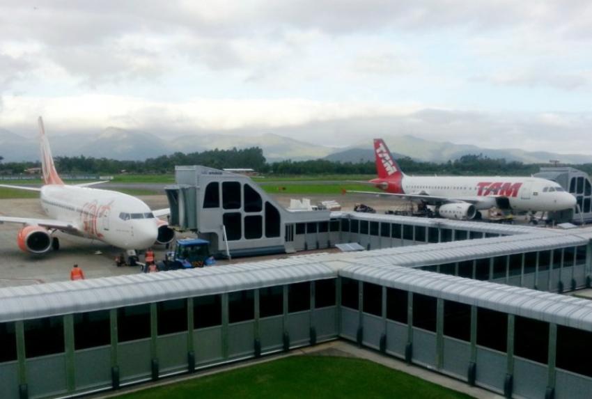 'SEM VISIBILIDADE': Fumaça de queimadas fecha aeroporto de Porto Velho