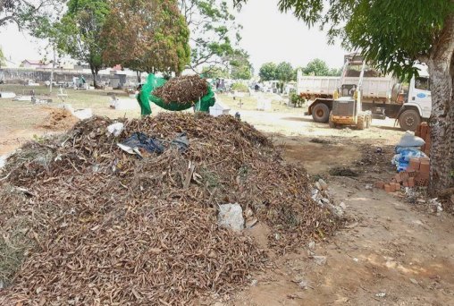 Limpeza de cemitérios é intensificada para Dia de Finados