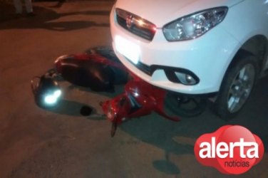 Motociclista fica ferida em acidente de trânsito