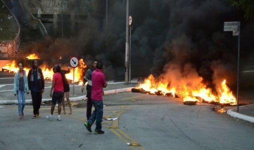 Manifestantes contra impeachment fazem protestos em 8 Estados e no DF