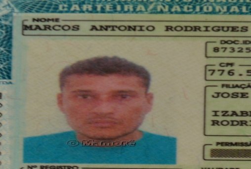 Homem morre após ser arremessado de veiculo