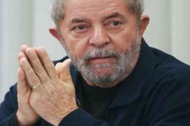 ORDEM INTERNA - Itamaraty propõe burlar lei para proteger Lula