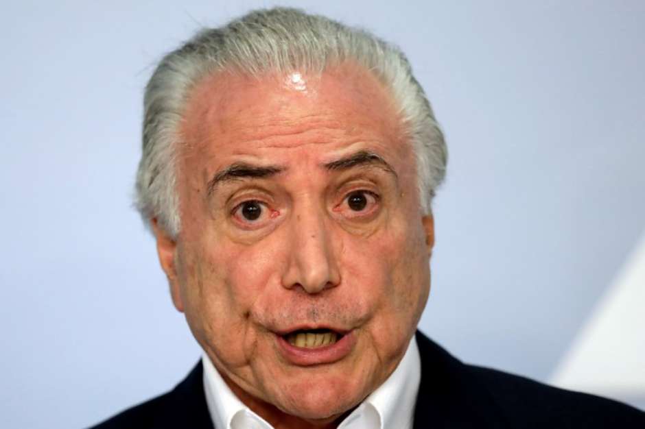 PRESIDÊNCIA: Temer diz que apoiará transição para próximo governo