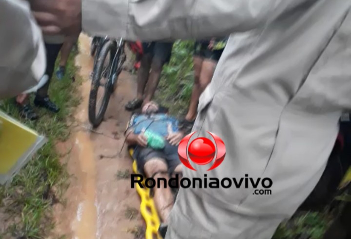 RESGATE: Bombeiros socorrem ciclista que sofreu grave acidente em trilha após a ponte