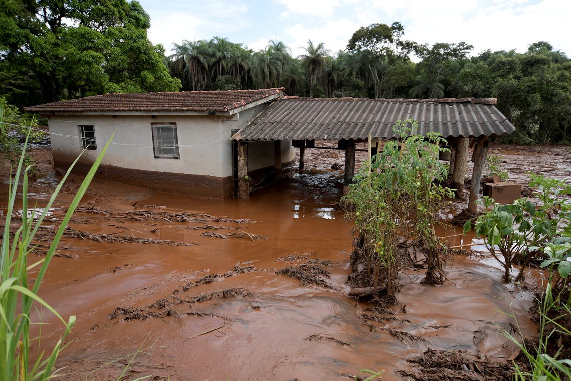 APROVEITADORES: Polícia investiga pedidos de doações destinadas a Brumadinho