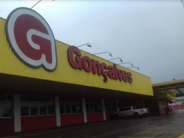 CRISE FINANCEIRA: Mais um Supermercado Gonçalves fecha as portas