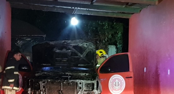 ATAQUE: Viatura dos Bombeiros é incendiada dentro de quartel em Porto Velho