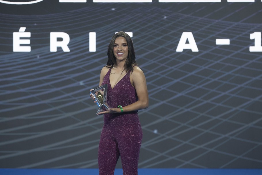 ORGULHO: Rondoniense Millene é eleita artilheira e craque do Brasileirão Feminino