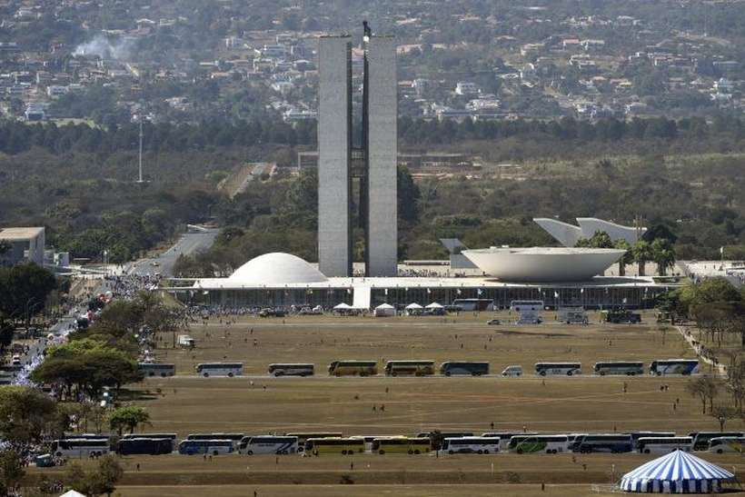 FUNCIONALISMO: Servidores públicos federais cobram reajuste de 33% nos salários