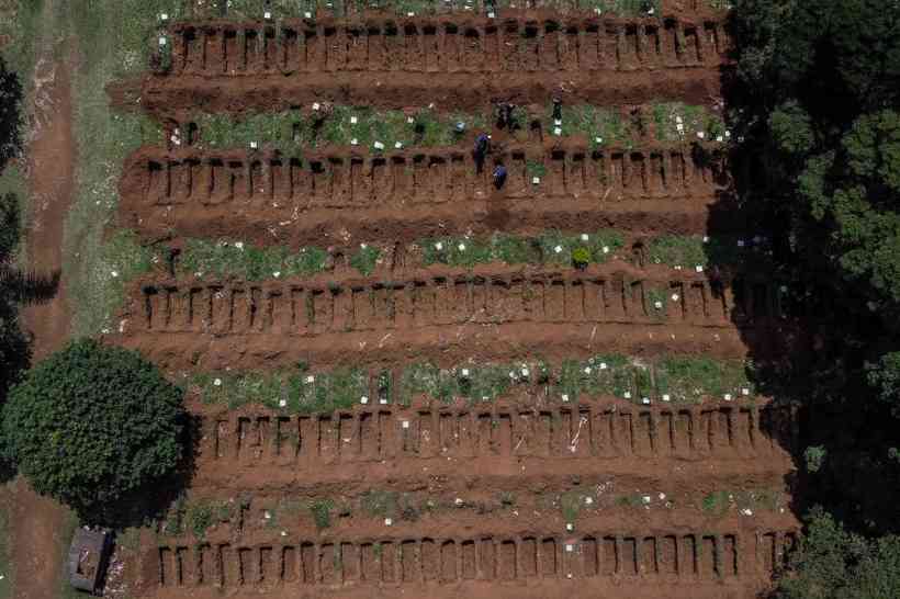 MORTOS: Exército pede informações a prefeituras sobre sepultamento em massa