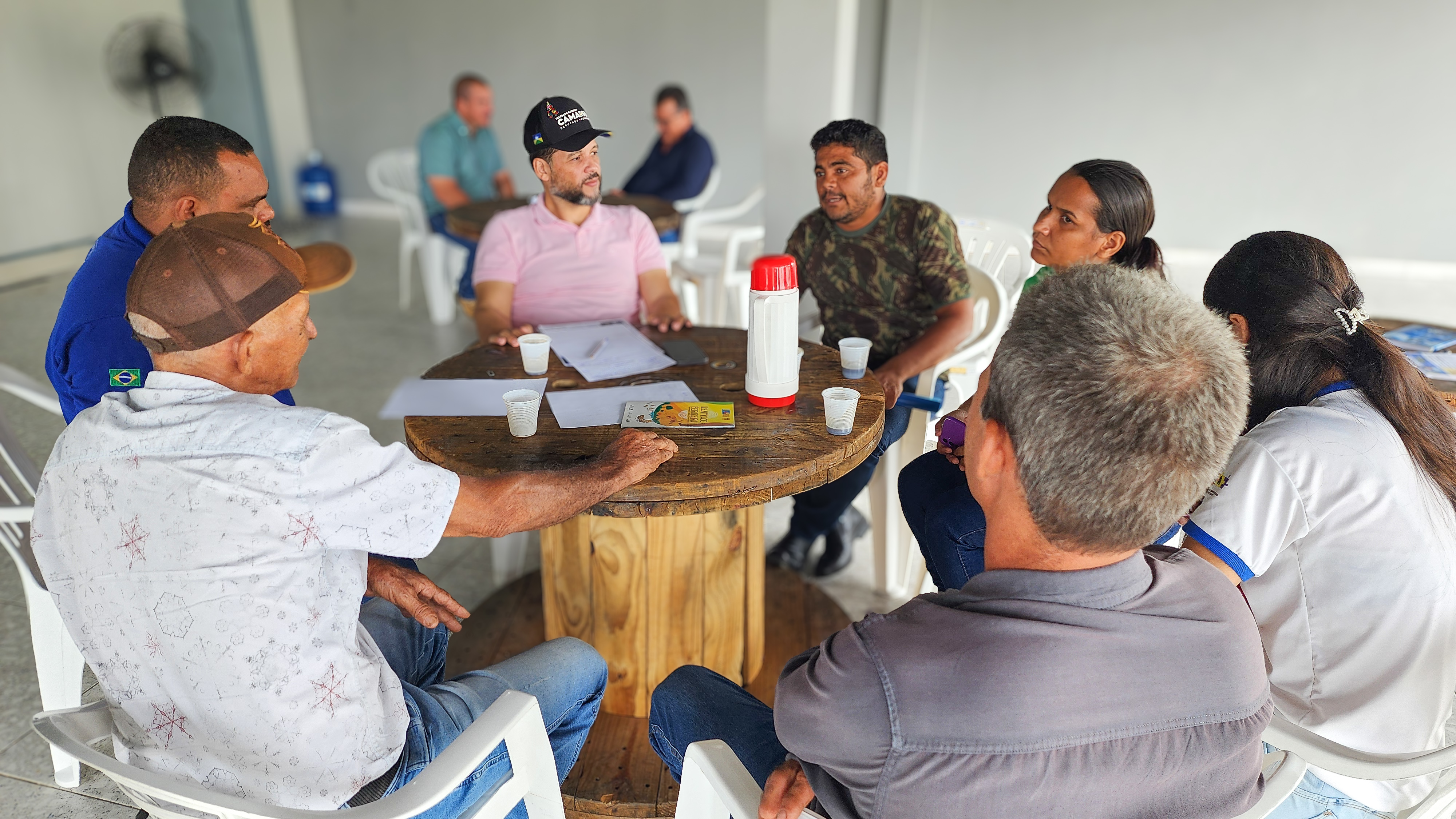 ARIQUEMES: Deputado Camargo recebe lideranças em escritório parlamentar para discutir demandas