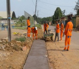 Iniciam as obras de calçamento no Bairro Ronaldo Aragão, em Porto Velho