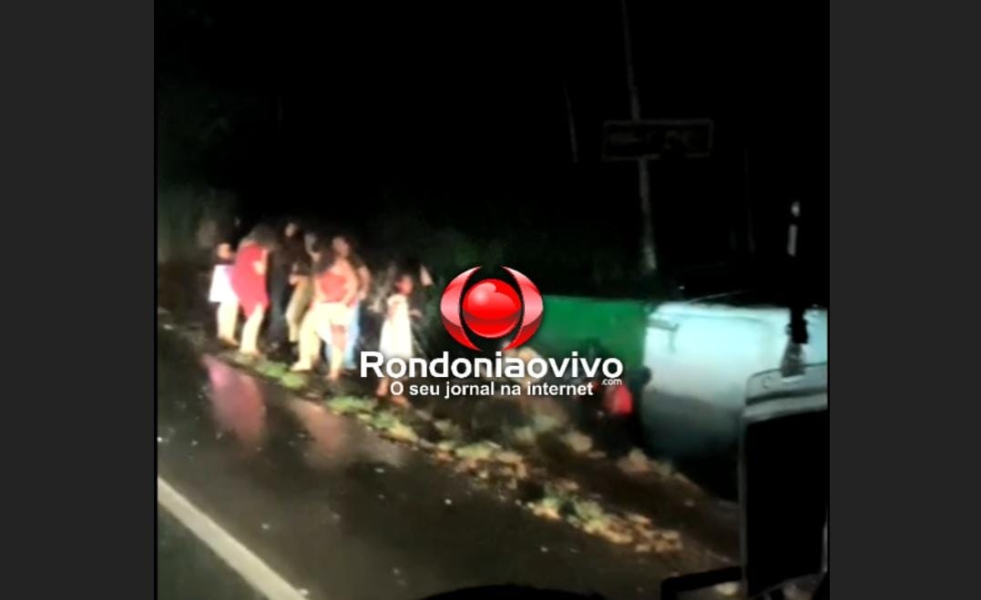 BR-364: Acidente entre ônibus com fiéis e moto deixa um morto vários feridos - VÍDEO