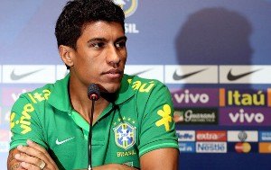 Sem energia elétrica, tribo de Paulinho segue Copa pelo rádio de pilha



