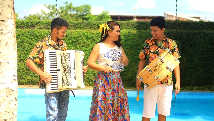 Sorteados para o Esquenta de São João, trio  Oxe Maninho