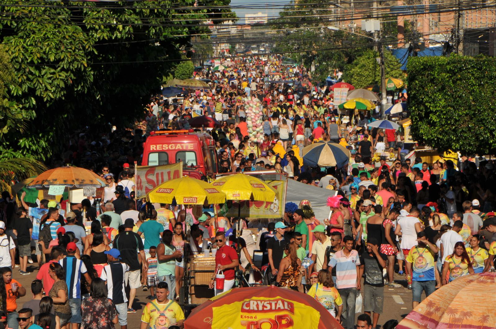 Ambulante deve se regularizar para trabalhar durante carnaval