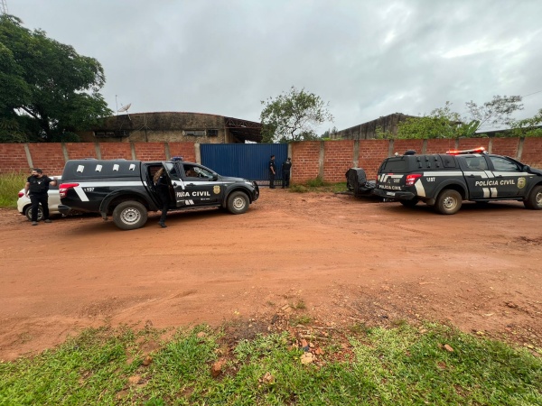 AÇÃO CONJUNTA: PC do MT realiza operação em depósitos ilegais de madeiras em Rondônia