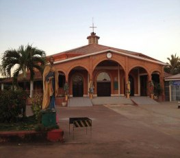 FILMADO - Foragido é flagrado furtando igreja São Tiago