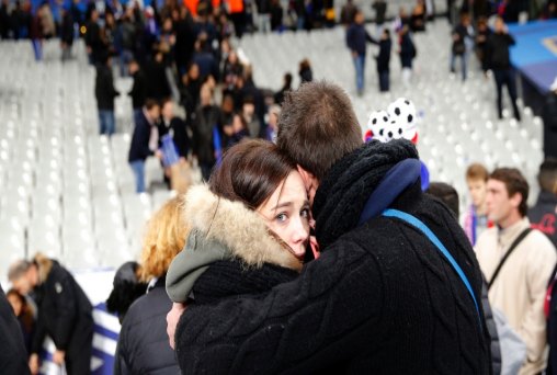 Estado Islâmico assume autoria de atentados e diz que França permanece como alvo