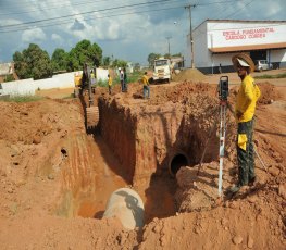 Prefeitura realiza drenagem e asfalto de mais de um Km na zona Sul