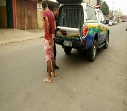 Menor é detido após roubar jovem no centro de Porto Velho