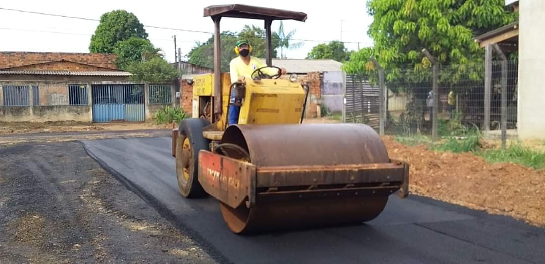 VEREADOR: Rua do bairro Lagoinha recebe asfalto a pedido de Alan Queiroz