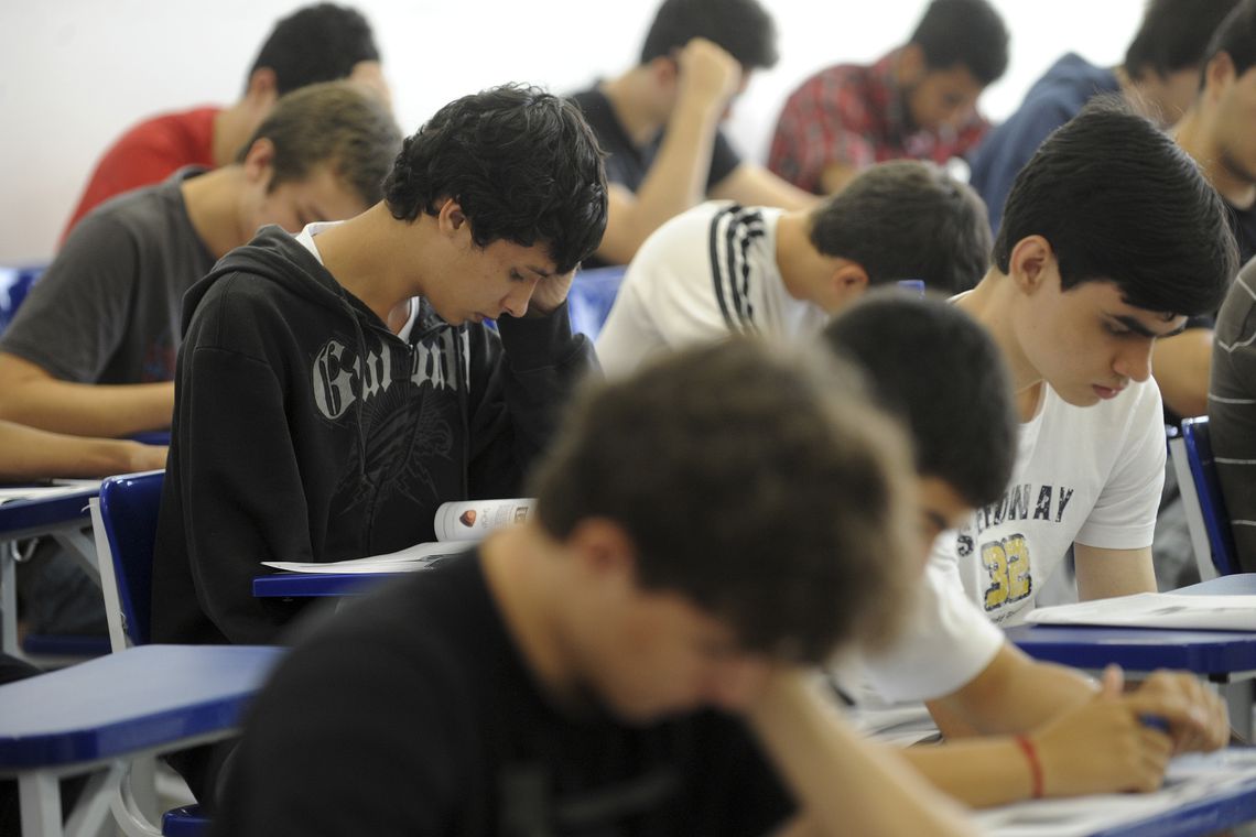 EDUCAÇÃO: MEC analisa programa de fomento ao ensino médio integral