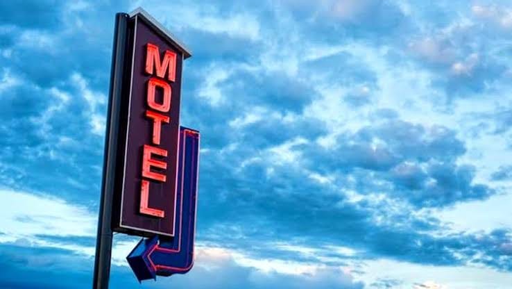 NO MOTEL: Ameaçada de morte ao pedir para namorado usar preservativo