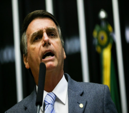 Bolsonaro irado ameaça jornal, após publicação sobre indisciplinas militares