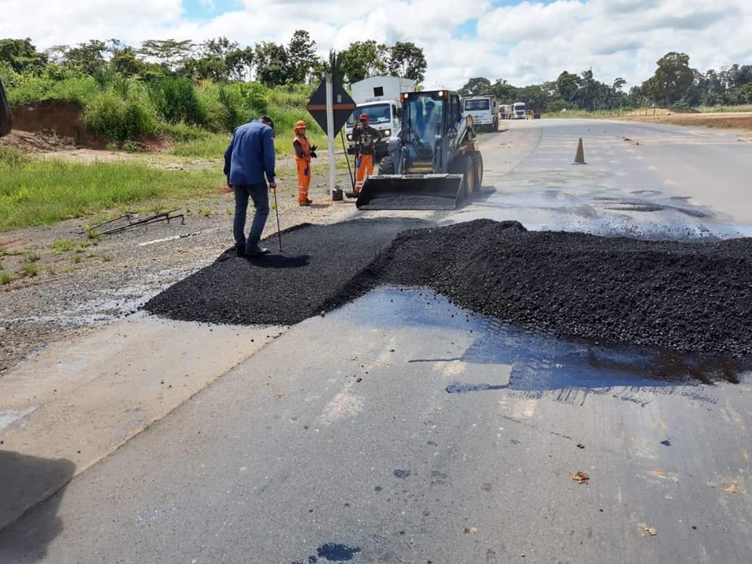 TRABALHO: Obras de quebra-molas no anel viário iniciam após indicação de Jhony Paixão