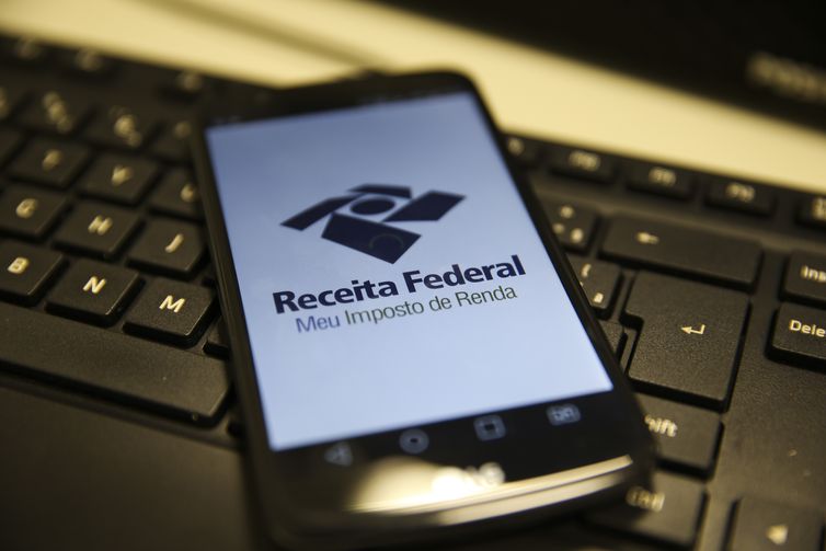 LEÃO: Receita deposita nesta segunda-feira a restituição do 7º lote do IRPF