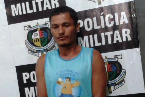 Homem é preso pela PM com motocicleta roubada