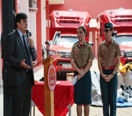 Cleiton Roque participa de entrega de URs e equipamentos para Corpo de Bombeiros