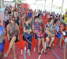 Servidores aposentados e do ex-território aderem greve geral do dia 28