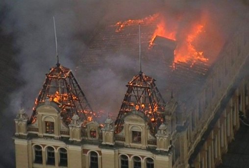 Curto circuito em luminária teria causado incêndio em Museu da Língua Portuguesa-SP