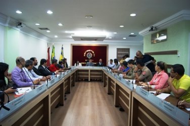  Ministério Público, Federon e órgãos governamentais firmam acordo histórico para realização do Flor do Maracujá