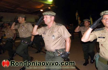 DESFILE NOTURNO - Confira centenas de fotos do 7 de setembro 