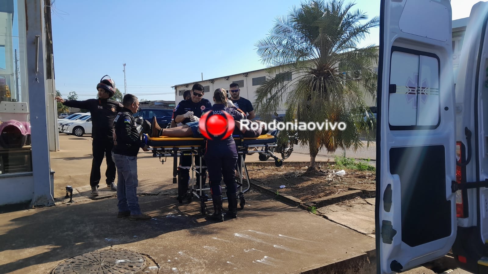 NA AMAZONAS: Moto aplicativo bate órgão genital e é socorrido às pressas após acidente 