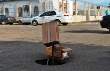 CENA DA CIDADE – Surge uma nova cratera em movimentado cruzamento no centro de Porto Velho - Fotos