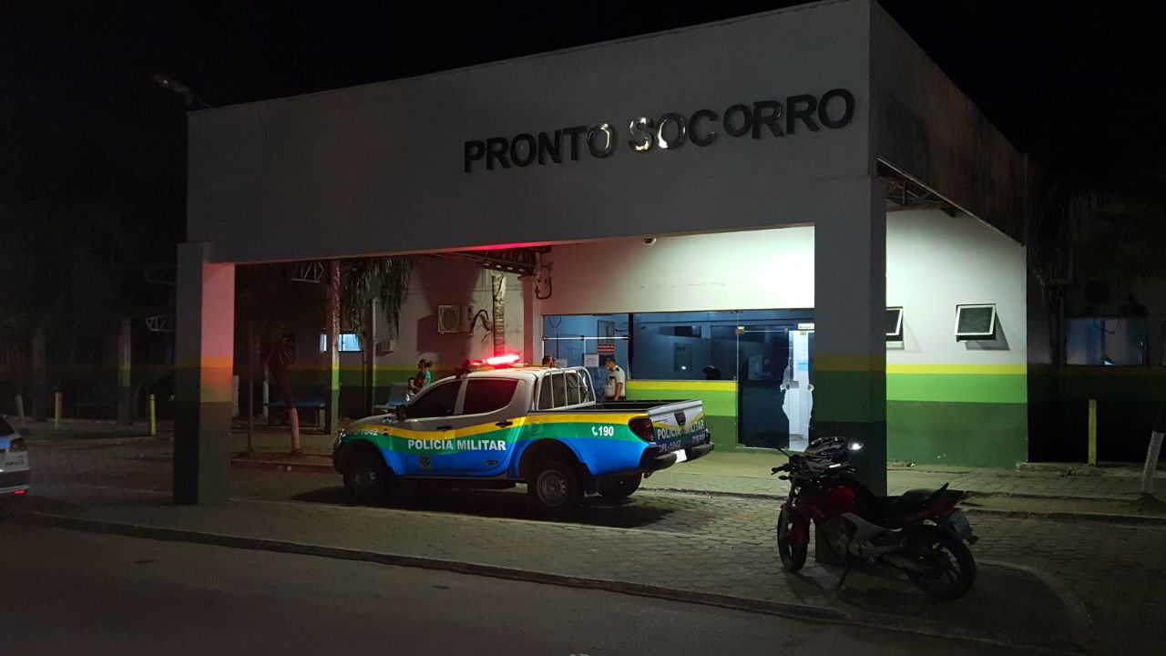 BALEADO NO PÉ: Morador sofre tentativa de homicídio após briga por lixo com vizinho