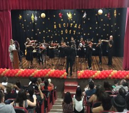 Escola Jorge Andrade realiza recital no Teatro Banzeiros