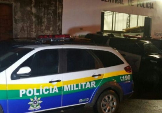 Homem é preso após agredir ex-mulher, que comemorava aniversário