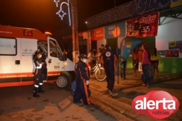 Colisão entre motocicleta e carro deixa dois feridos