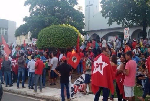 Ato pró - Dilma reuniu mil pessoas em Ji- Paraná