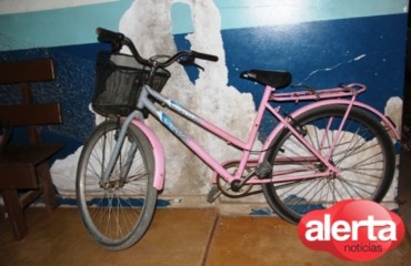 MONTE NEGRO - Mulher de 51 anos é presa após furtar bicicleta em mercado