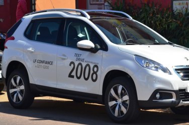 PEUGEOT 2008 - Teste drive na capital