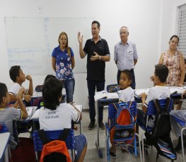 Maurão de Carvalho visita escola em Jaru e prestigia abertura da Expovale